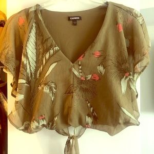 Cropped flowy floral summer top